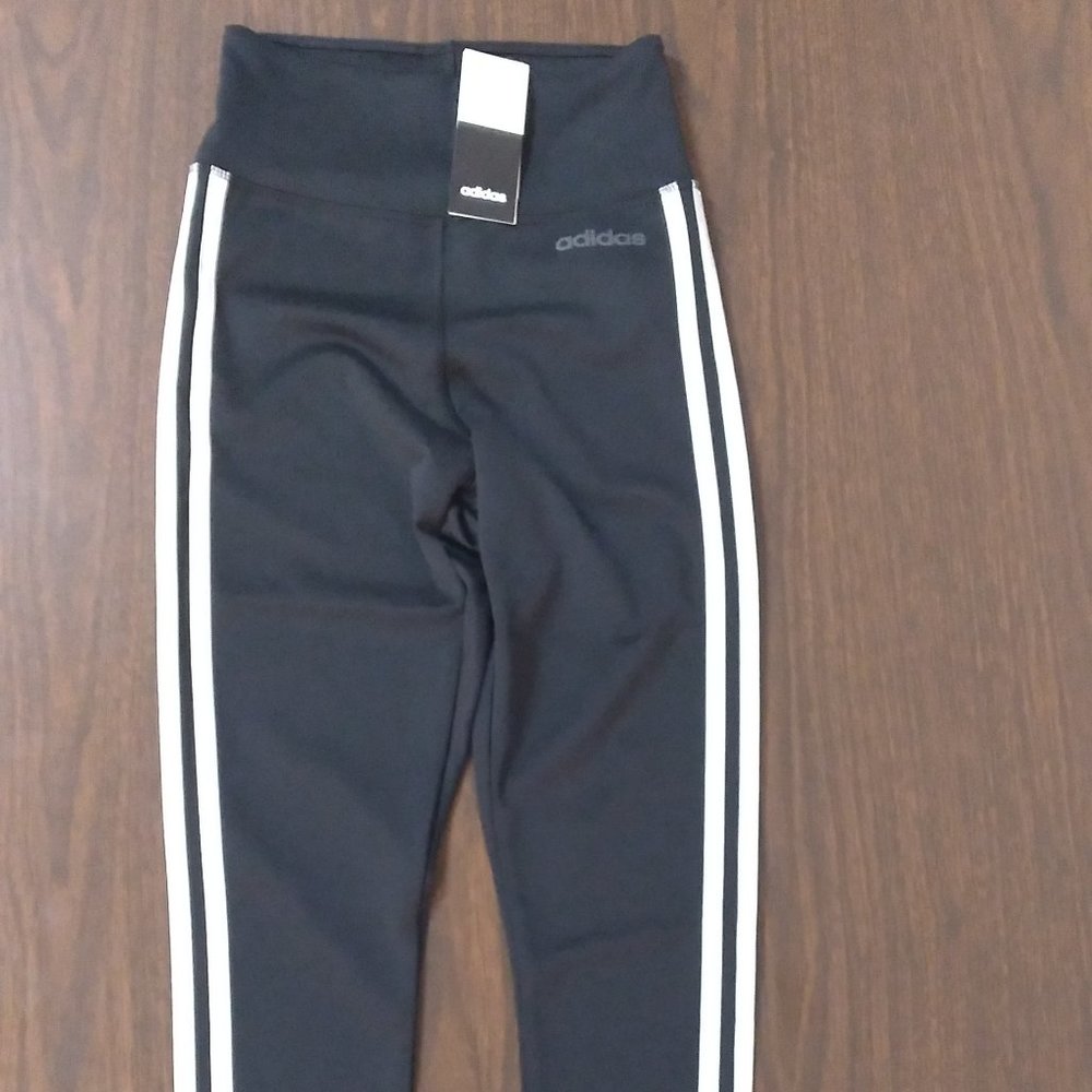 🆕adidas Women's Designed 2 Move 3-Stripes 3/4 Tights, Black/White, NWT, Auth. - Picture 3 of 13